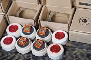 Artisan keycaps makers