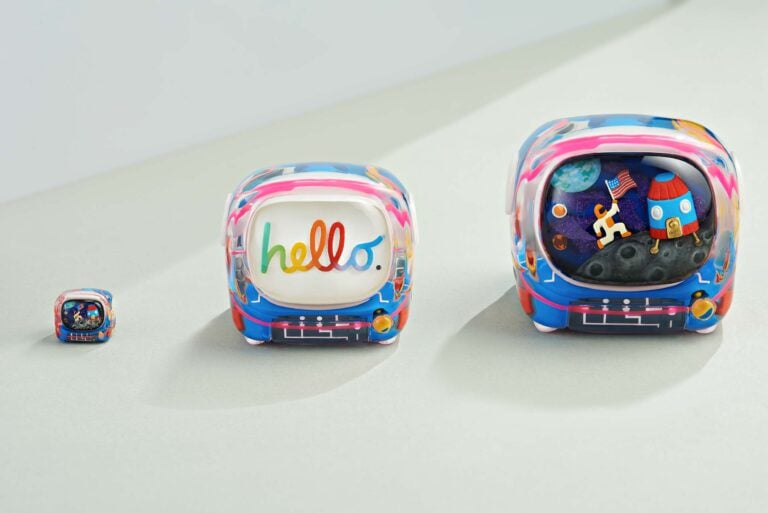 Retro TV series – Life on planets artisan keycap by Jelly Key