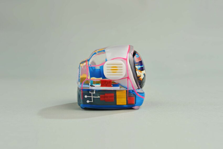 Retro TV series – Life on planets art toy - artisan keycap by Jelly Key