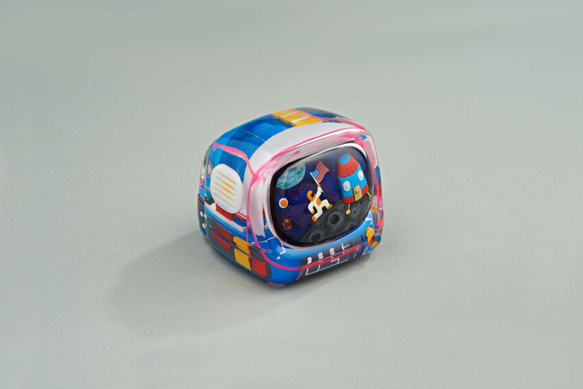 Retro TV series – Life on planets art toy - artisan keycap by Jelly Key