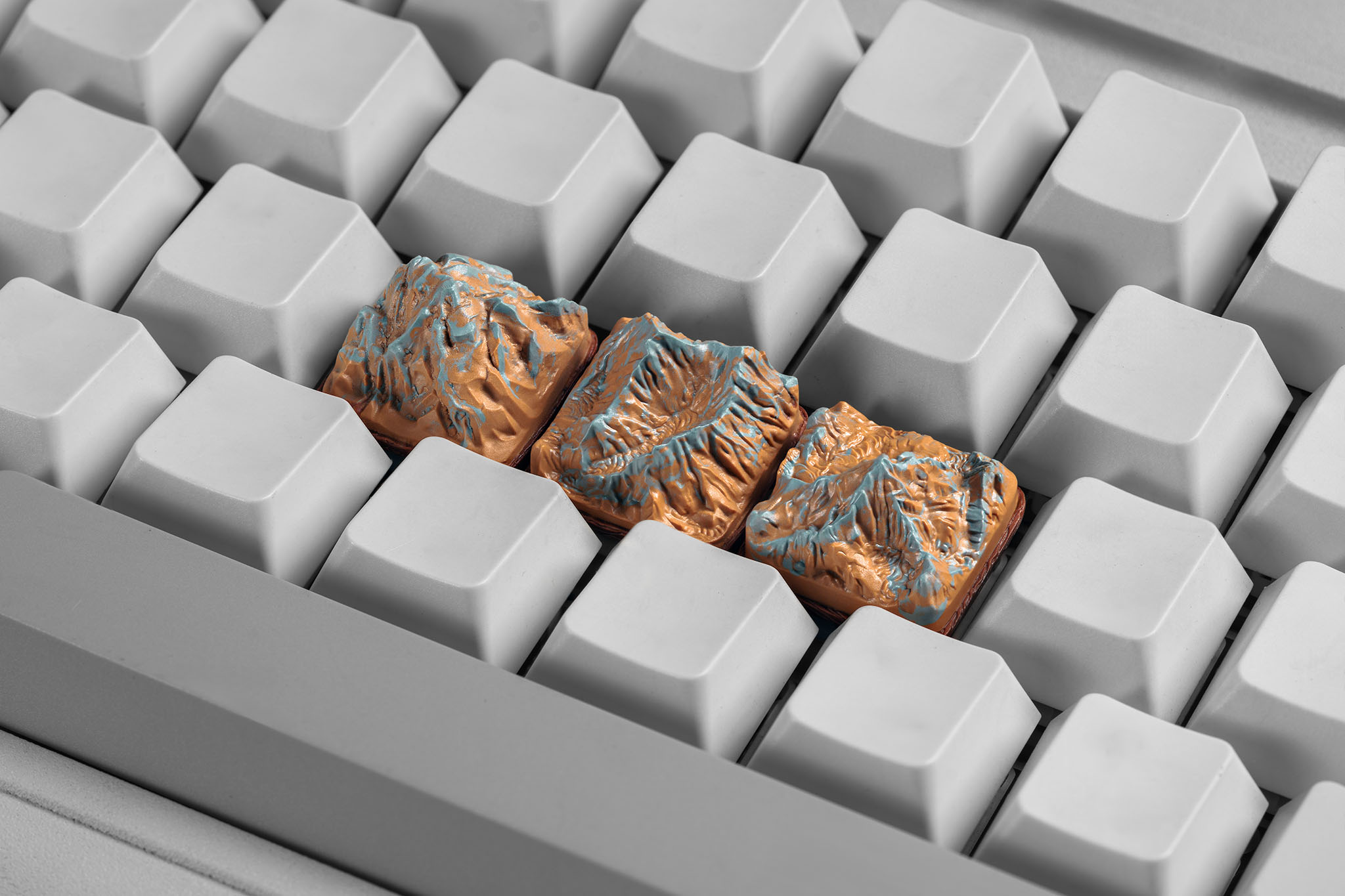 The Silent Peaks artisan keycaps - Image 3